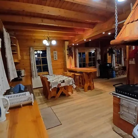 Holiday home Dom Na Mazurach Wynajem Blisko Jeziora Nidzkie, Puszcza Piska, Bilard